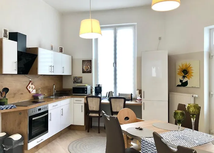 VILLA HanseART Lübeck - Privatzimmer in zentraler Lage